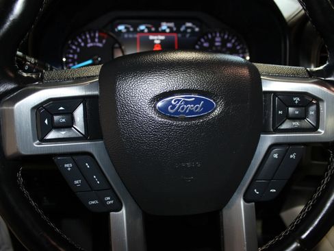 Used 2018 Ford Expedition Platinum RWD image 21