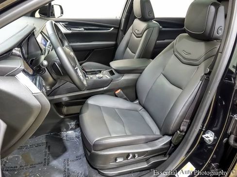 Certified 2025 Cadillac XT5 Premium Luxury w/ LPO, Floor Liner Package AWD/4WD image 10