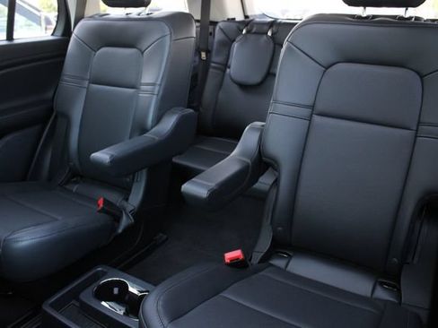 New 2026 Lincoln Aviator AWD image 21