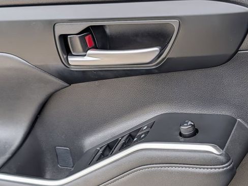 Used 2023 Toyota Highlander XSE image 25