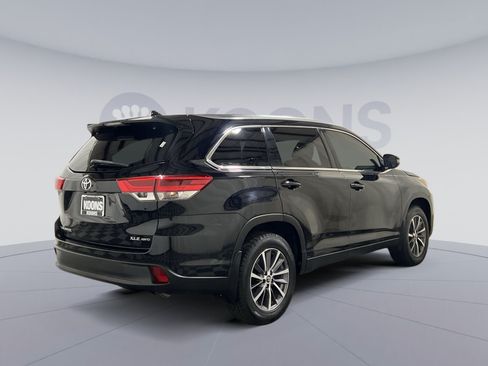 Used 2019 Toyota Highlander XLE AWD/4WD image 7
