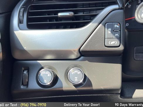 Used 2020 Chevrolet Suburban LT AWD/4WD image 22