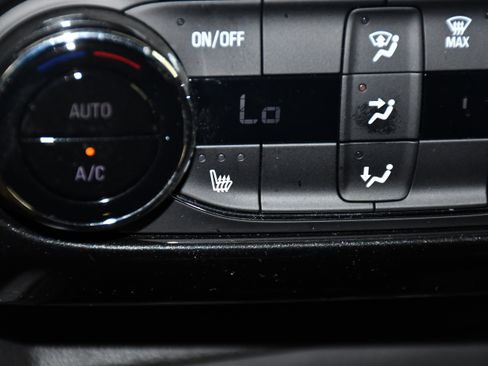 Used 2024 Chevrolet TrailBlazer RS w/ Convenience Package AWD/4WD image 30
