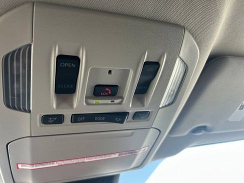 Used 2026 Toyota Highlander XLE AWD/4WD image 30