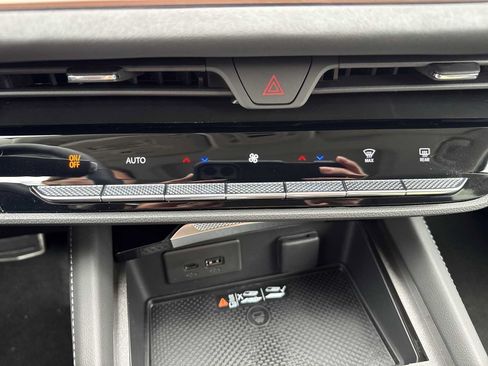 New 2026 Buick Envision Sport Touring AWD/4WD image 19