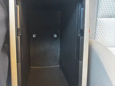 Used 2014 Toyota Camry LE image 24