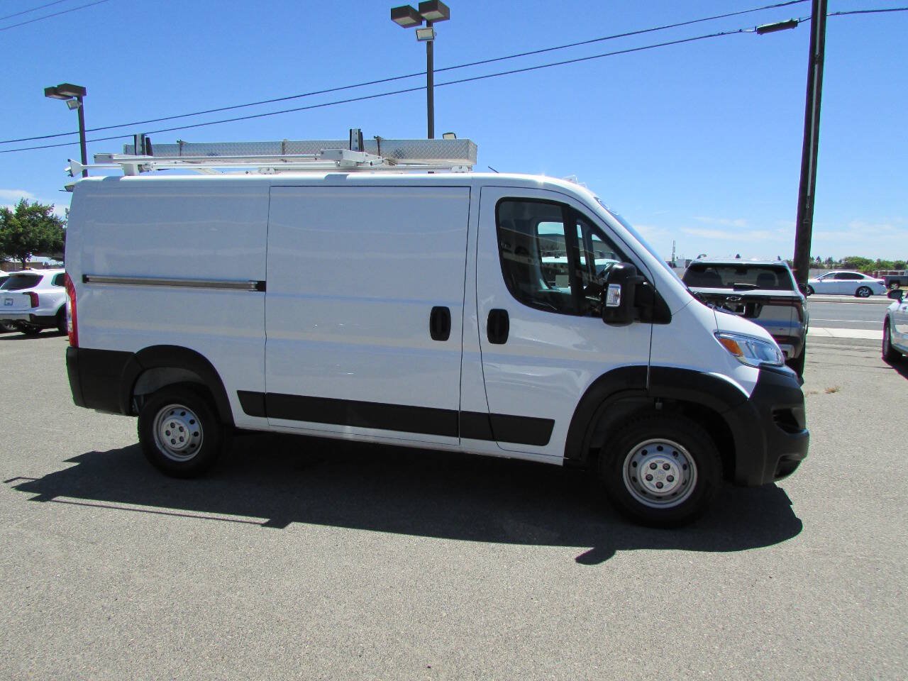 Used 2023 RAM ProMaster 2500 FWD image 5