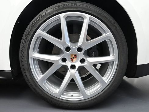 Certified 2026 Porsche Panamera image 23