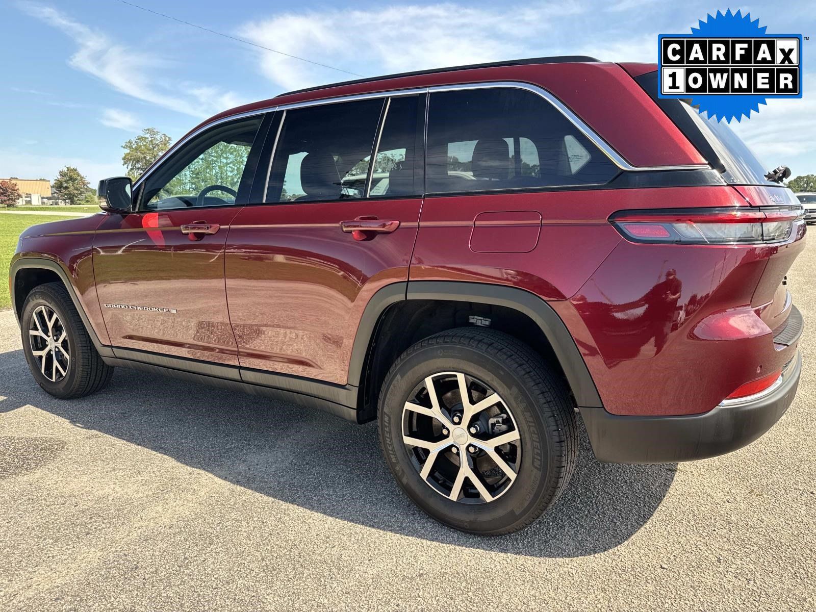 Used 2024 Jeep Grand Cherokee Limited RWD image 6