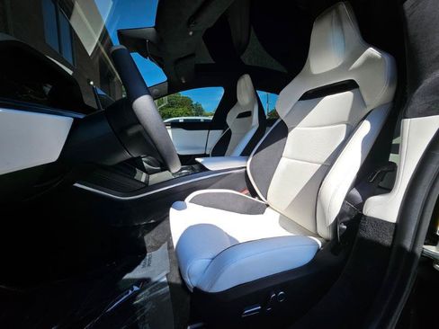 Used 2024 Tesla Model S Plaid AWD/4WD image 37