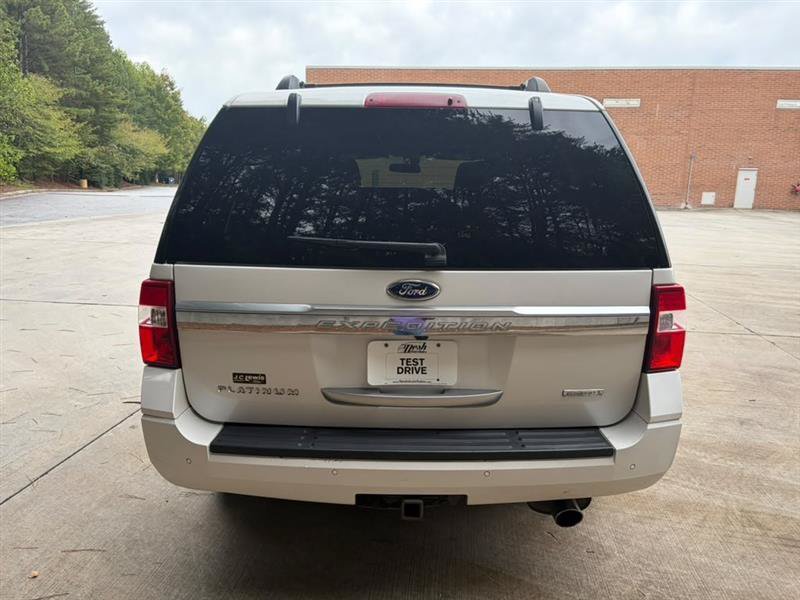 Used 2015 Ford Expedition Platinum RWD image 5