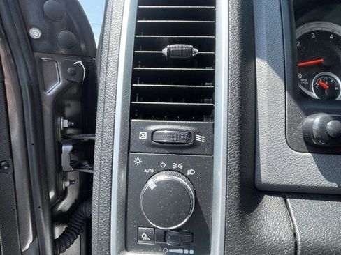 Used 2017 RAM 1500 Classic SLT image 15