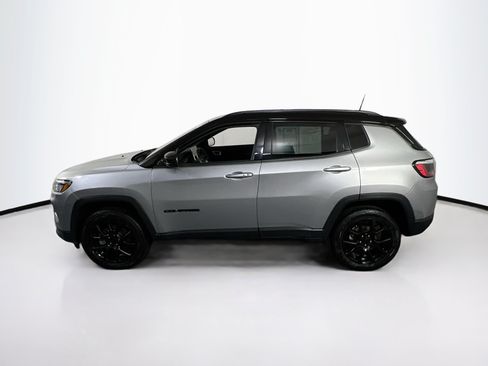 Used 2022 Jeep Compass Latitude w/ Convenience Group AWD/4WD image 8