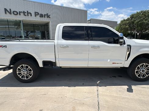Used 2026 Ford F250 Platinum w/ Platinum Plus Package AWD/4WD image 8