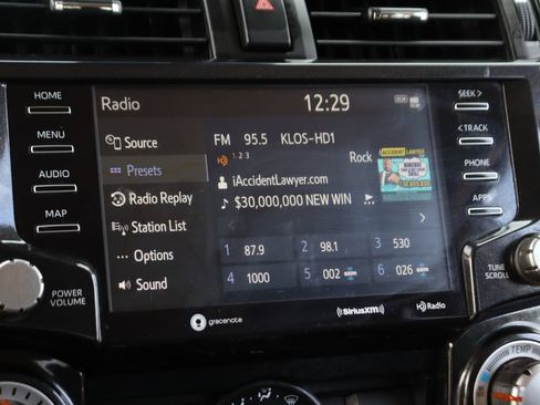 Used 2020 Toyota 4Runner TRD Off-Road AWD/4WD image 29