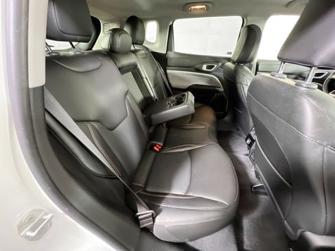 Used 2022 Jeep Compass Latitude w/ Sun and Sound Group image 27