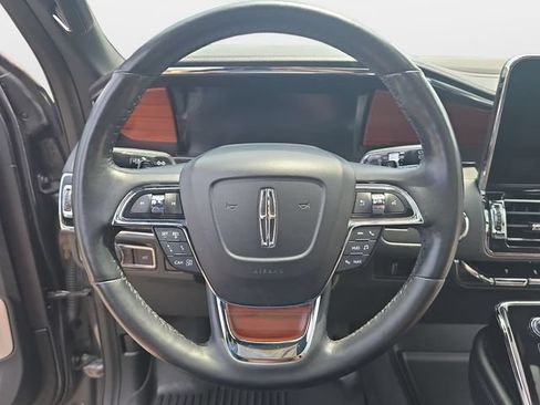 Used 2021 Lincoln Navigator Reserve w/ Luxury Package AWD/4WD image 28