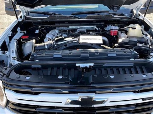 Used 2024 Chevrolet Silverado 2500 LTZ w/ LTZ Plus Package image 31