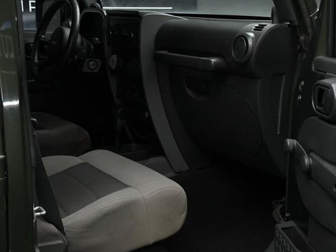 Used 2009 Jeep Wrangler Unlimited X RWD image 25