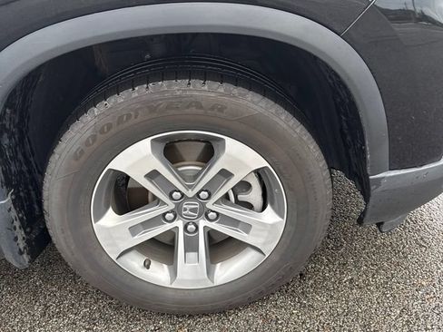 Used 2025 Honda Pilot EX-L image 6