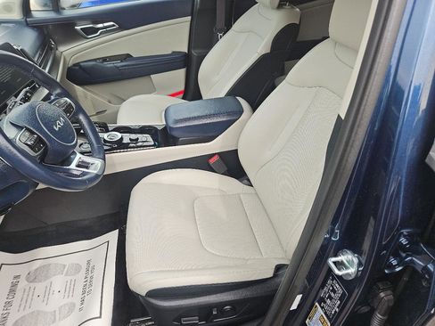 Used 2023 Kia Sportage EX image 11