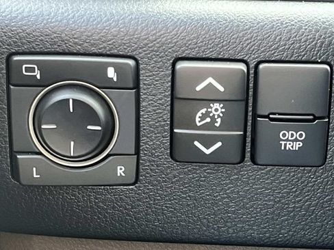 Certified 2023 Lexus GX 460 Premium AWD/4WD image 36