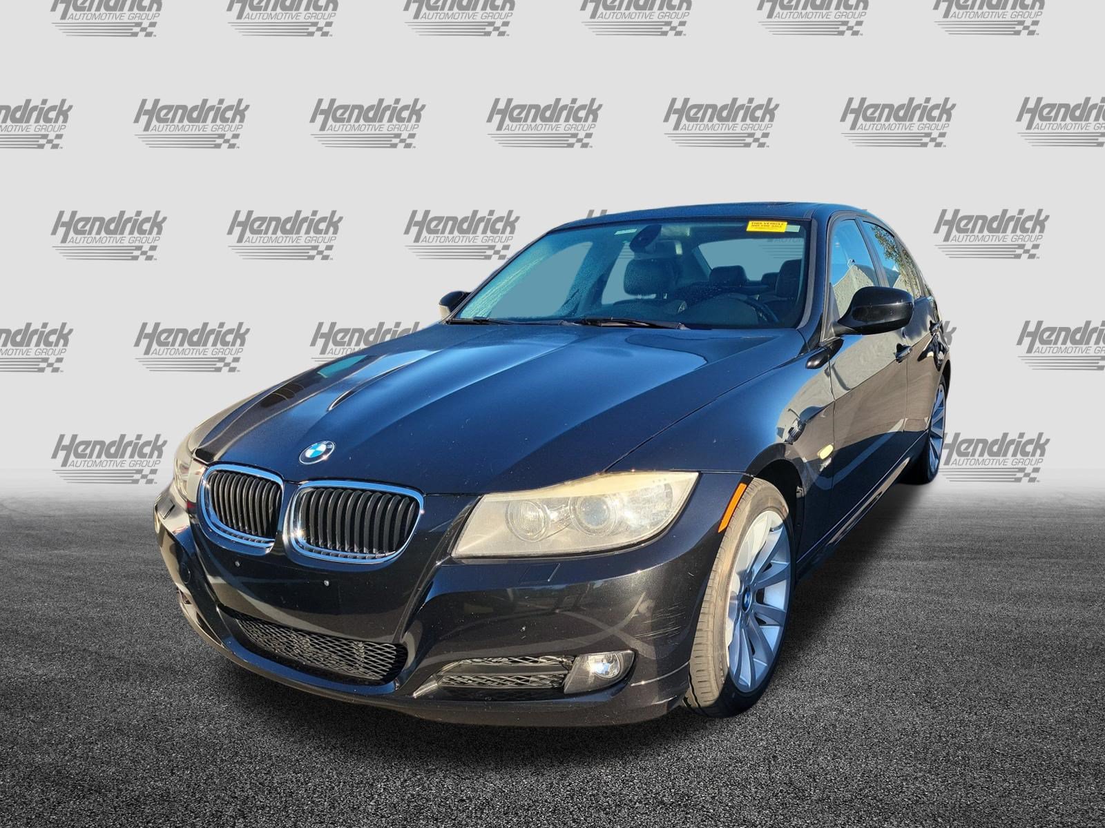 Used 2011 BMW 328i xDrive Sedan AWD/4WD image 4