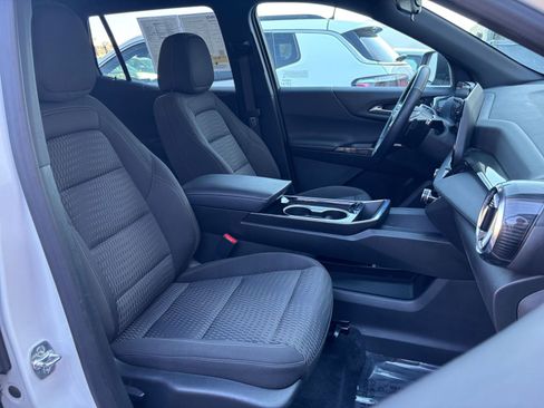 Used 2025 Chevrolet Equinox LT image 42