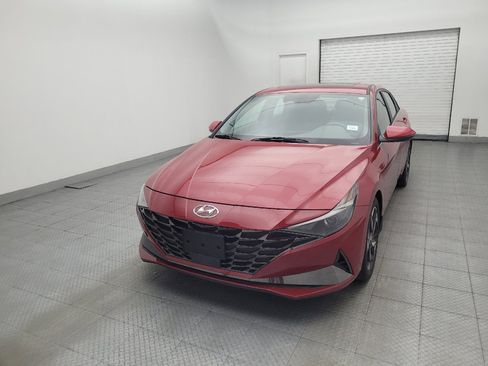 Used 2022 Hyundai Elantra SEL w/ Convenience + Premium Package FWD image 15