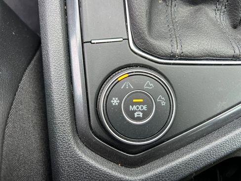 Used 2024 Volkswagen Tiguan Wolfsburg Edition image 24