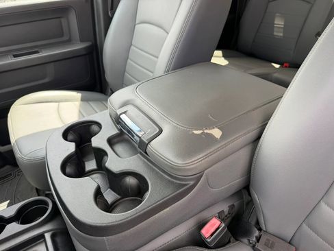 Used 2018 RAM 3500 Tradesman w/ Chrome Appearance Group image 17