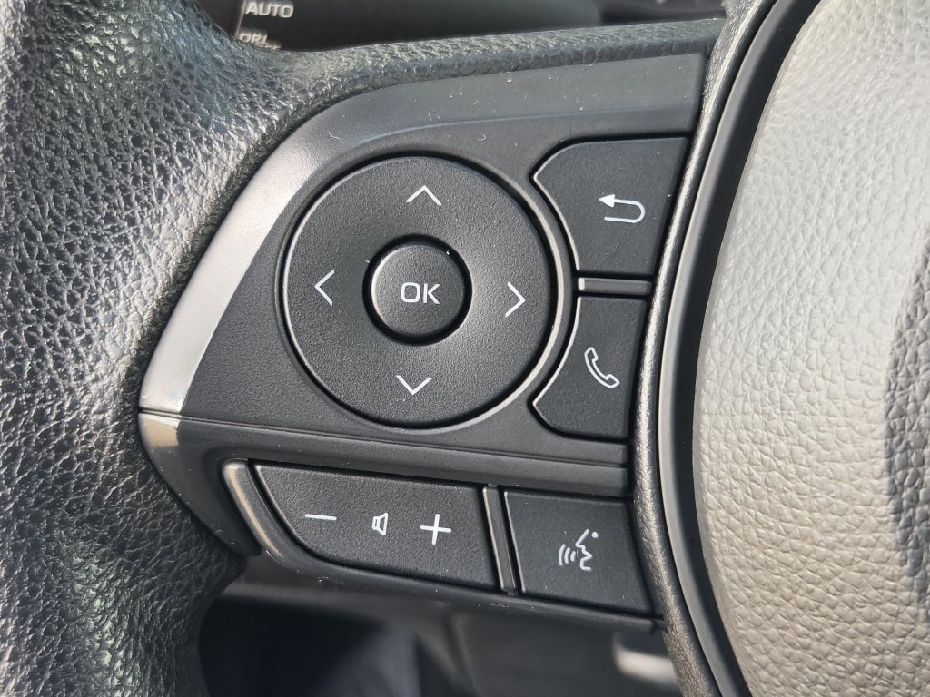 Used 2025 Toyota Corolla LE FWD image 23