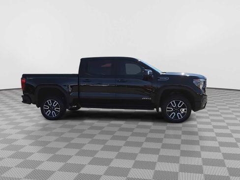 Used 2022 GMC Sierra 1500 AT4 w/ AT4 Premium Package AWD/4WD image 9