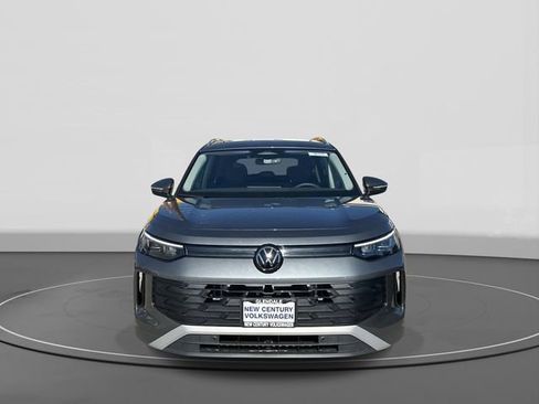New 2026 Volkswagen Tiguan SE image 2