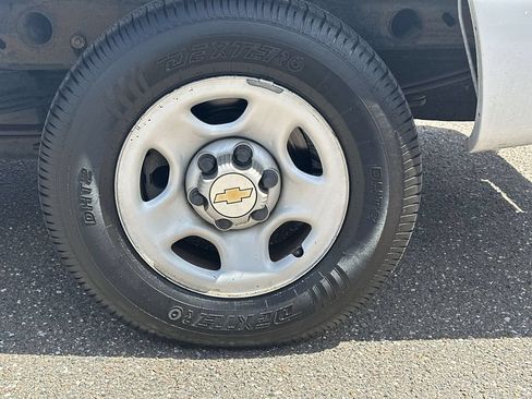 Used 2004 Chevrolet Silverado 1500 W/T RWD image 24