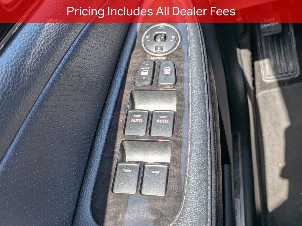 Used 2013 Hyundai Genesis 3.8 RWD image 23