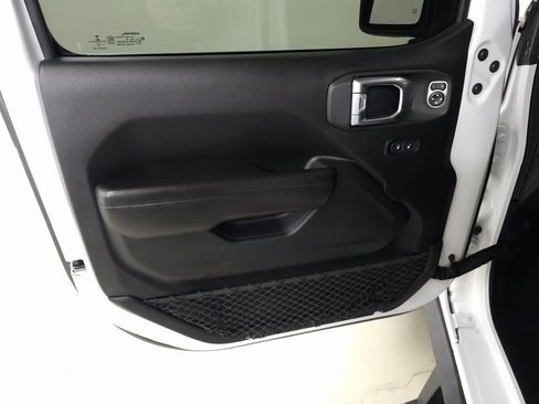 Used 2020 Jeep Gladiator Sport w/ Quick Order Package 24S image 17