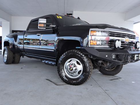 Used 2018 Chevrolet Silverado 3500 LTZ w/ Duramax Plus Package image 3
