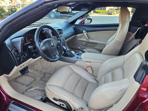 Used 2007 Chevrolet Corvette Convertible w/ Preferred Equipment Group image 16