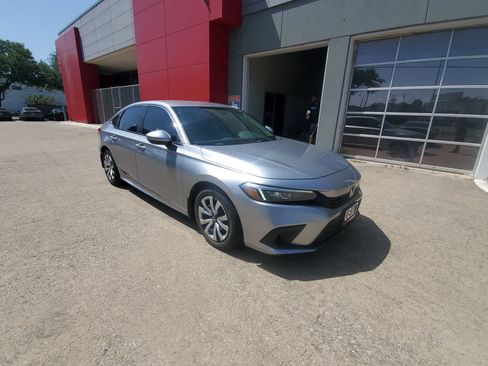 Used 2023 Honda Civic LX image 9