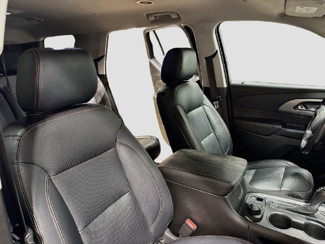 Used 2020 Chevrolet Traverse LT w/ Driver Confidence II Package AWD/4WD image 24