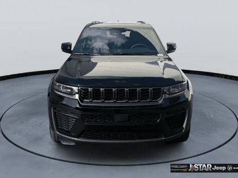 New 2026 Jeep Grand Cherokee Altitude RWD image 2