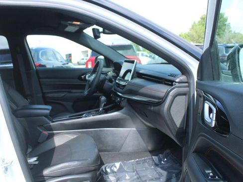 Used 2024 Jeep Compass Trailhawk image 11