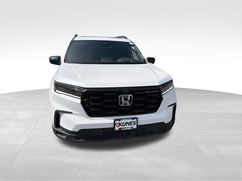 Used 2024 Honda Pilot Elite image 4