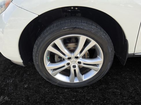 Used 2011 Nissan Murano LE AWD/4WD image 32