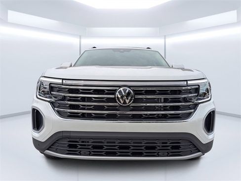 New 2026 Volkswagen Atlas SE image 8