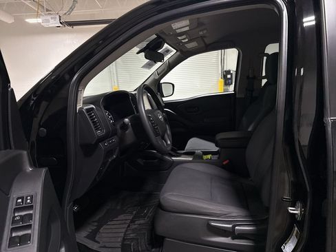 Used 2022 Nissan Frontier S w/ Technology Package AWD/4WD image 19