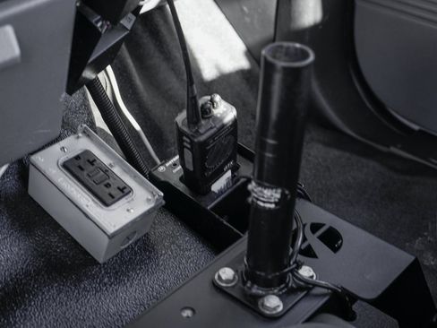 Used 2012 Ford F550 2WD Regular Cab Super Duty w/ PWR Equipment Group image 32