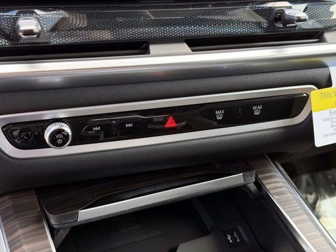 New 2026 BMW X7 xDrive40i w/ Executive Package image 26