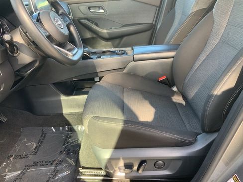 Used 2023 Nissan Rogue SV image 14